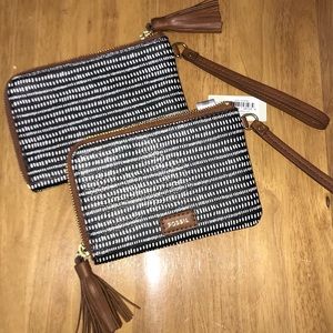 🔸Fossil Black & White Leather Tara Wristlet🔸